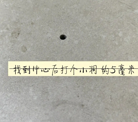 鸡东瓷砖空鼓维修公司专业解答在瓷砖铺贴过程中，如果砂料搅拌不均匀，将会带来以下问题